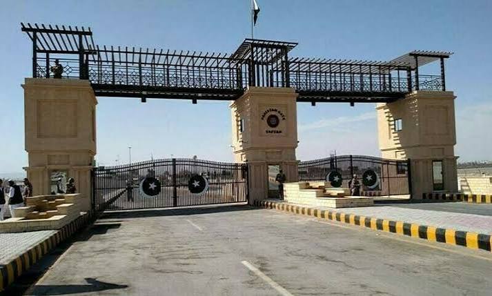 بھارت اور افغانستان کے بعد ایران کی سرحد بھی بند: پاکستان علاقائی تنہائی کا شکار یا سیکیورٹی کی مجبوری؟